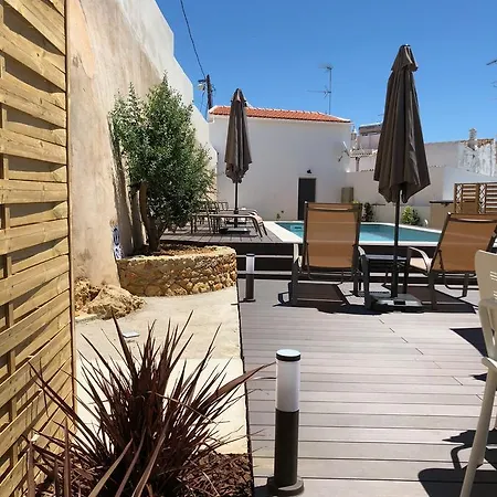 Casa Malpique Πανσιόν Αλμπουφέιρα